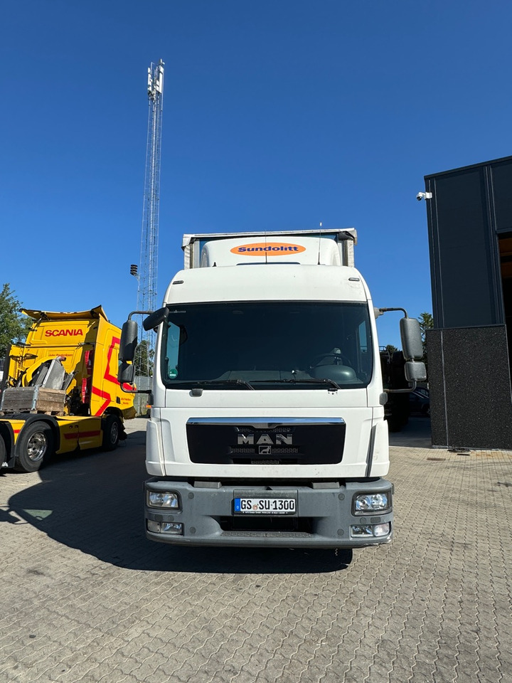 MAN CABINE F99L/R37 - Hytt för Lastbil: bild 3 MAN CABINE F99L/R37 - Hytt för Lastbil: bild 3