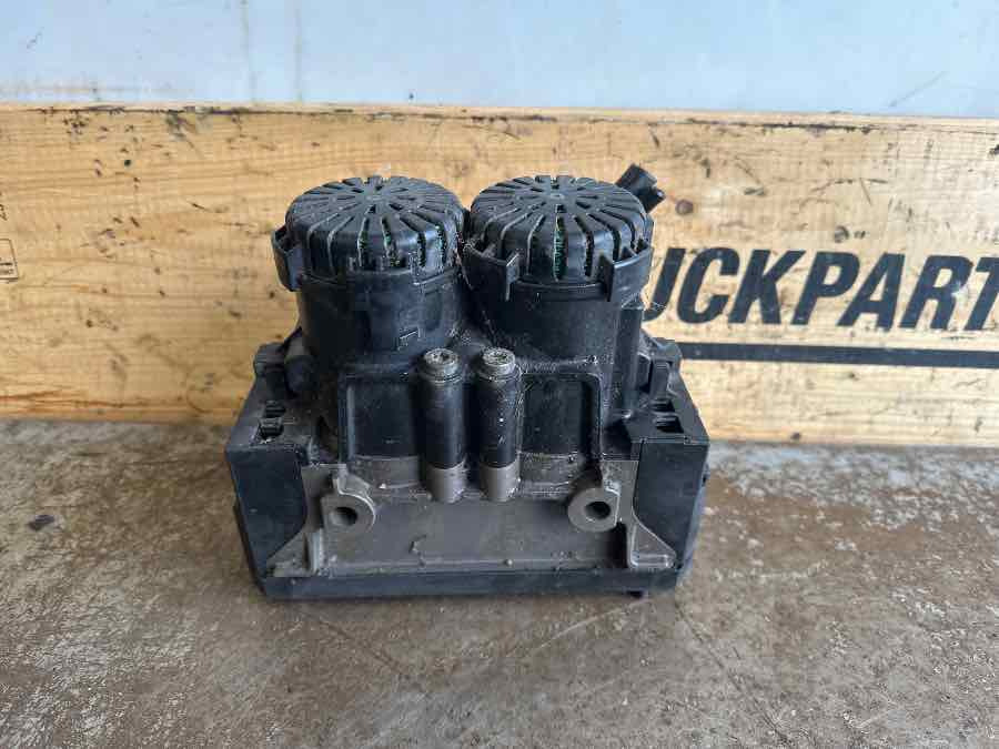 MAN VALVE 81.52106-9050 - Bromsventil för Lastbil: bild 1 MAN VALVE 81.52106-9050 - Bromsventil för Lastbil: bild 1