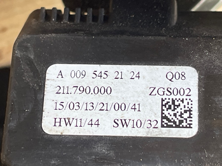 MERCEDES GEAR LEVER A0095452124 - Hytt och interiör för Lastbil: bild 3 MERCEDES GEAR LEVER A0095452124 - Hytt och interiör för Lastbil: bild 3