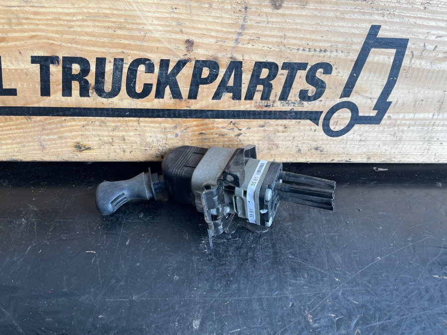 MERCEDES HAND BRAKE A0044303581 - Hytt och interiör för Lastbil: bild 1 MERCEDES HAND BRAKE A0044303581 - Hytt och interiör för Lastbil: bild 1