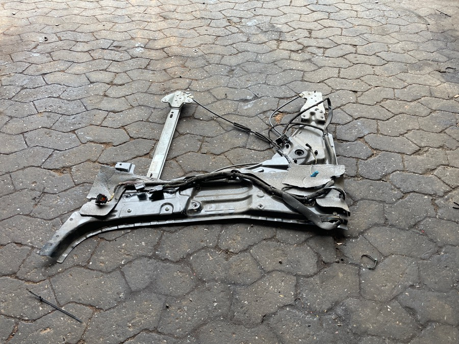 MERCEDES WINDOW MECHNANISM A9607201246 - Hytt och interiör för Lastbil: bild 1 MERCEDES WINDOW MECHNANISM A9607201246 - Hytt och interiör för Lastbil: bild 1