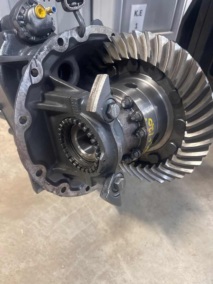 SCANIA DIFF RB662 - 2.92 // 2325890 - Differential för Lastbil: bild 2 SCANIA DIFF RB662 - 2.92 // 2325890 - Differential för Lastbil: bild 2