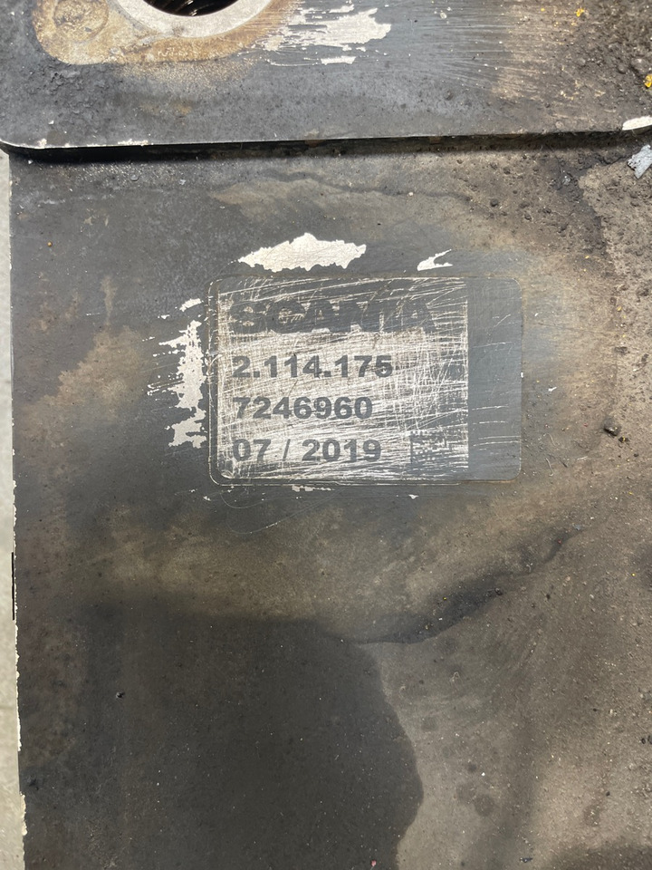 SCANIA OIL COOLER 2114175 - Kylsystem för Lastbil: bild 1 SCANIA OIL COOLER 2114175 - Kylsystem för Lastbil: bild 1