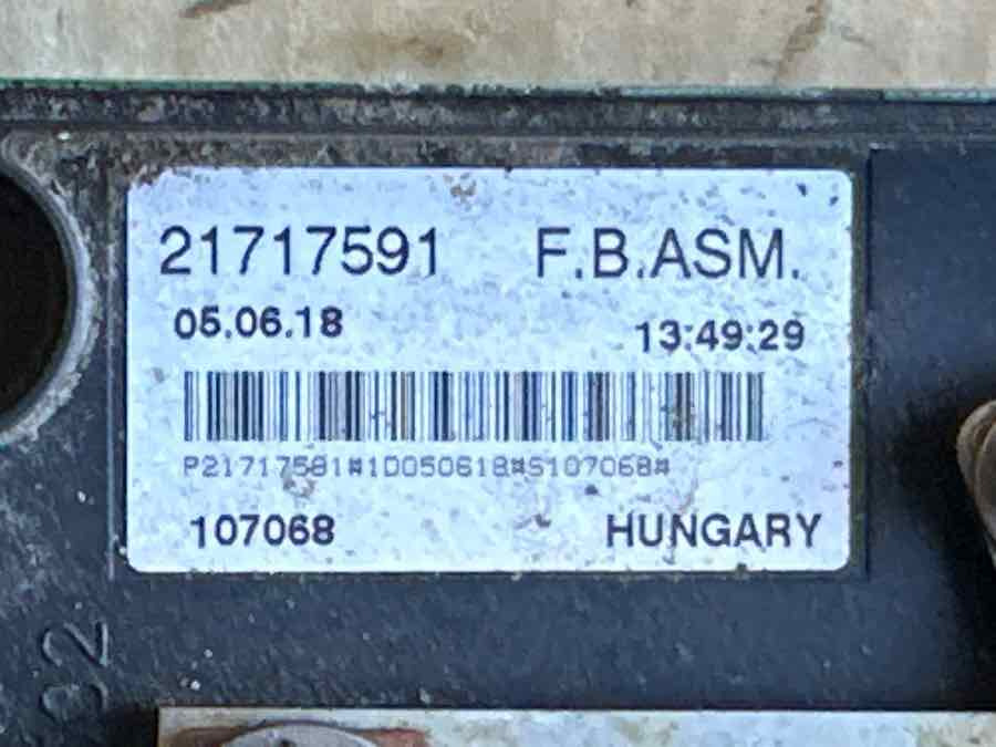 VOLVO FUSE BOX 21717591 - Elektriskt system för Lastbil: bild 2 VOLVO FUSE BOX 21717591 - Elektriskt system för Lastbil: bild 2