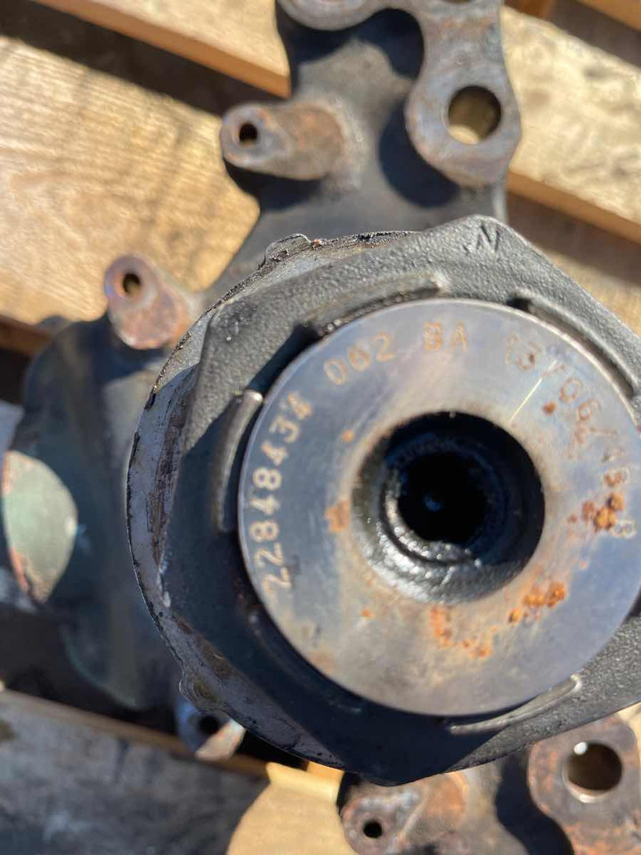 VOLVO STEERING KNUCKLE 22848434 - Styrspindel för Lastbil: bild 2 VOLVO STEERING KNUCKLE 22848434 - Styrspindel för Lastbil: bild 2