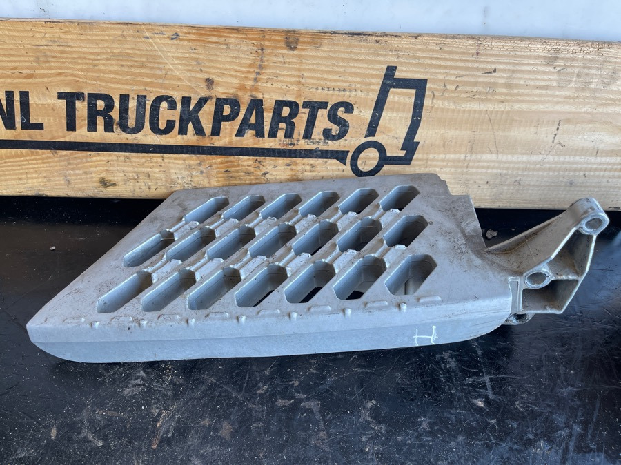 VOLVO STEP 82859306 - Hytt och interiör för Lastbil: bild 1 VOLVO STEP 82859306 - Hytt och interiör för Lastbil: bild 1