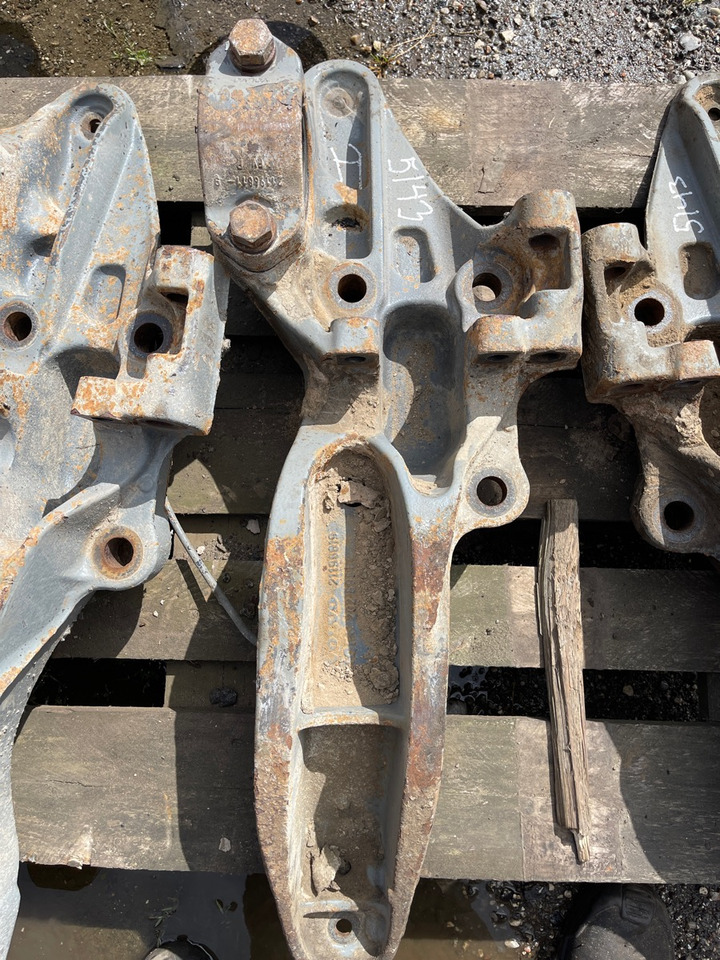 VOLVO SUSPENSION BRACKET 21196819 - Fjädring för Lastbil: bild 1 VOLVO SUSPENSION BRACKET 21196819 - Fjädring för Lastbil: bild 1