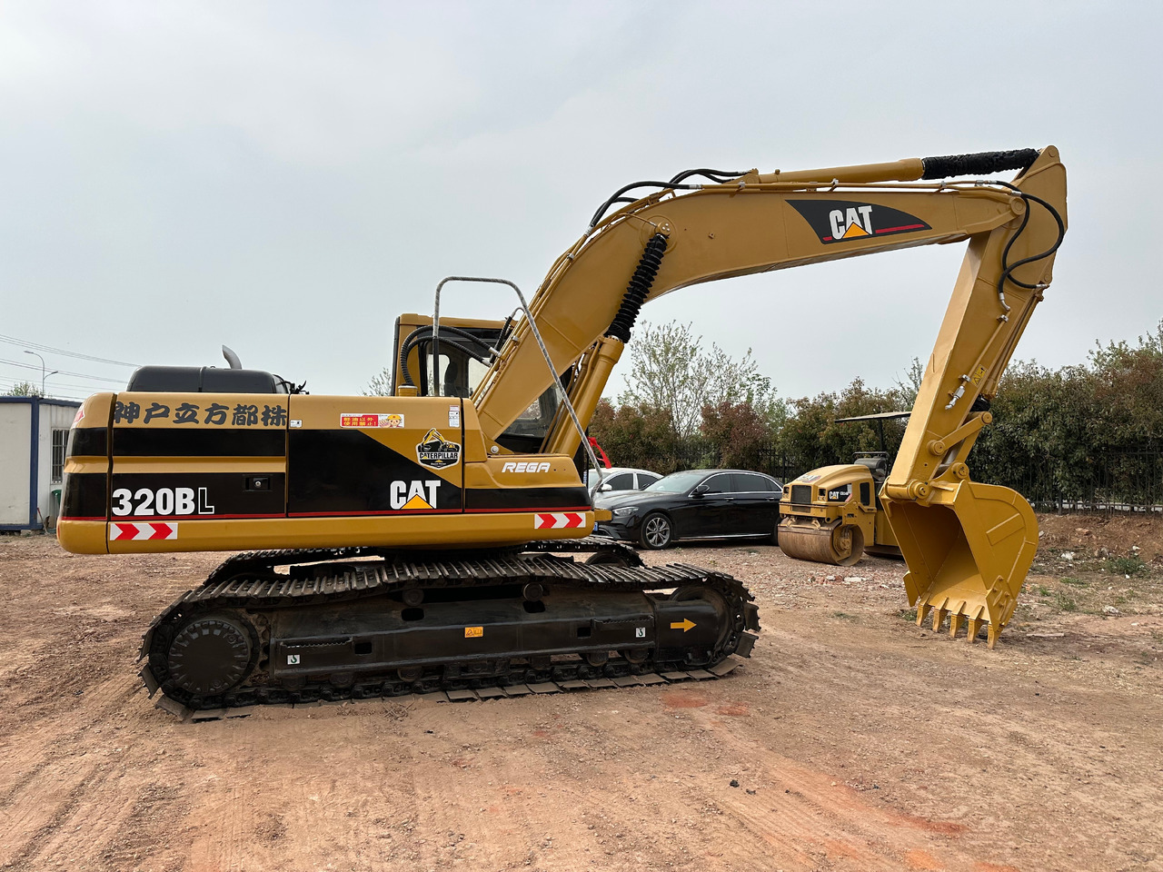 CAT 320BL crawler excavator - Bandgrävare: bild 1 CAT 320BL crawler excavator - Bandgrävare: bild 1