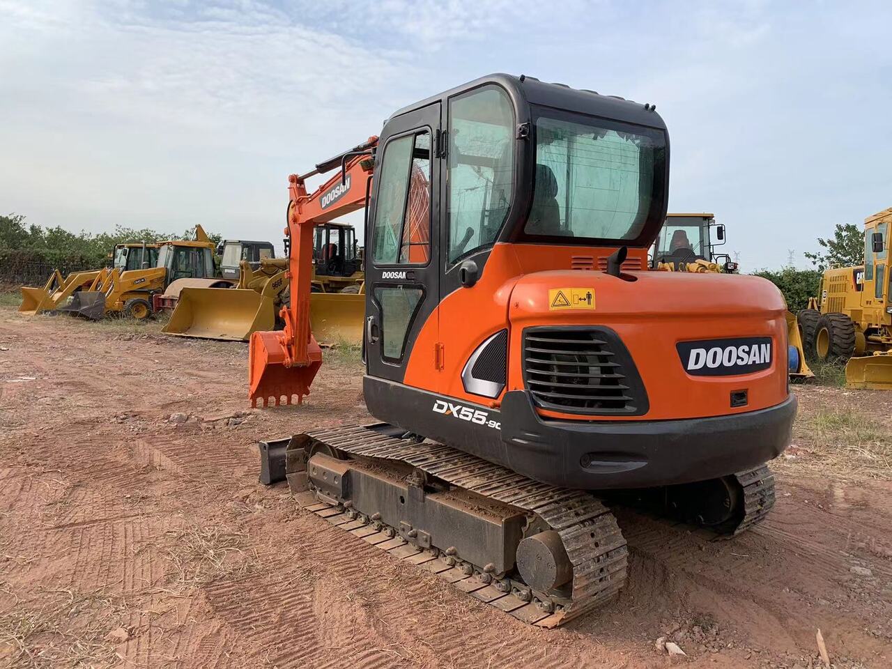 DOOSAN DX55 excavator - Grävmaskin: bild 2 DOOSAN DX55 excavator - Grävmaskin: bild 2