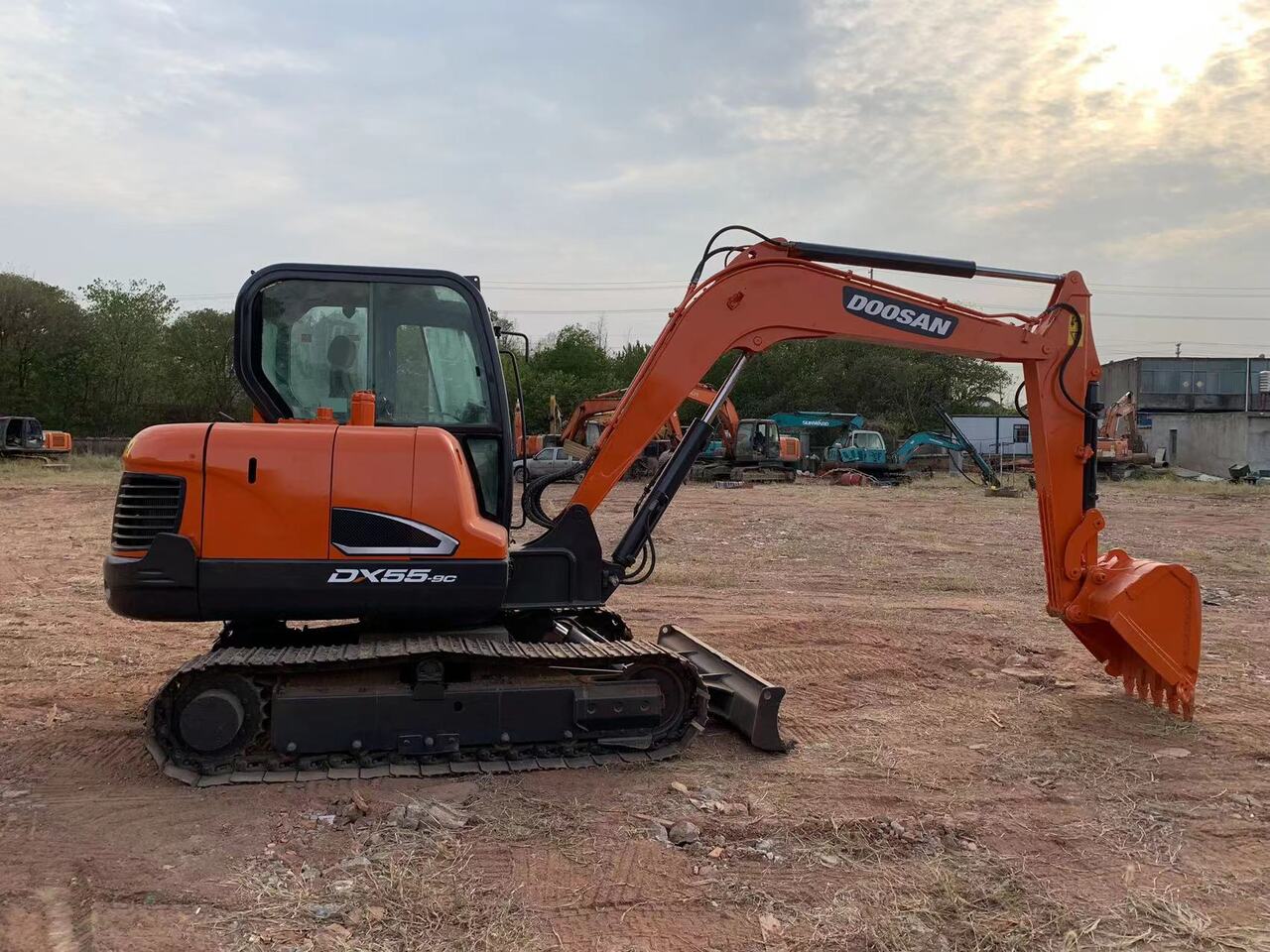 DOOSAN DX55 excavator - Grävmaskin: bild 4 DOOSAN DX55 excavator - Grävmaskin: bild 4