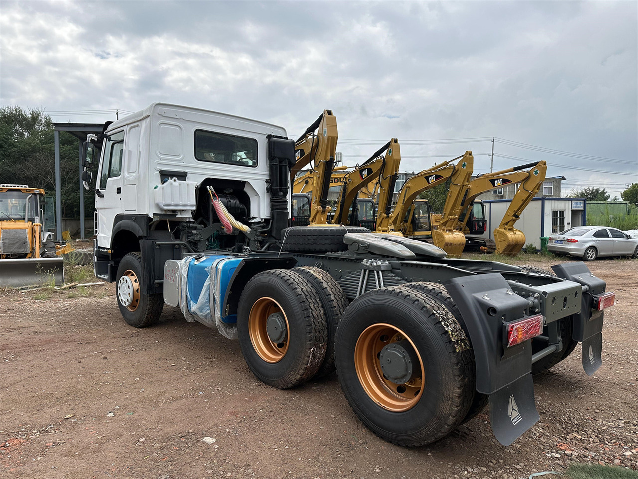 SINOTRUK Howo tractor unit 420hp - Dragbil: bild 5 SINOTRUK Howo tractor unit 420hp - Dragbil: bild 5