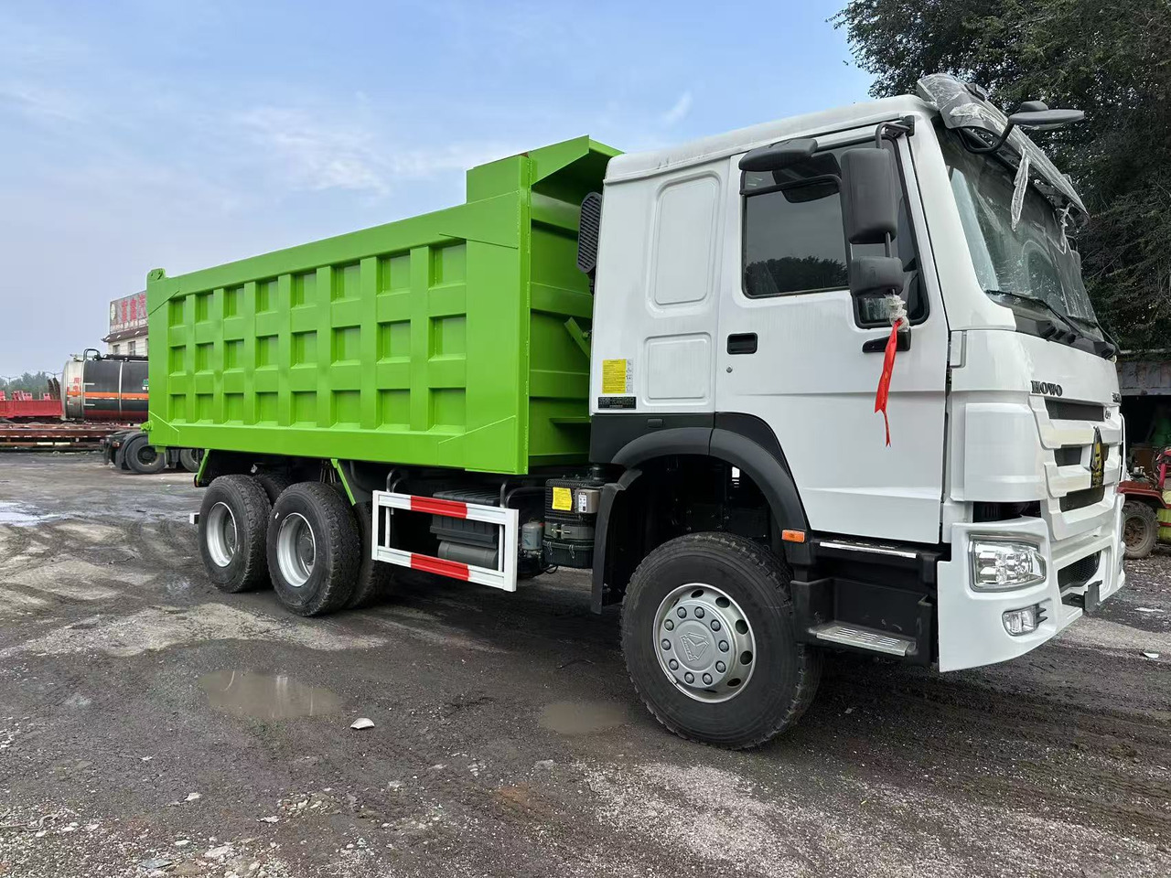 SINOTRUK HOWO 400HP 6X4 Tipper Truck - Tippbil lastbil: bild 4 SINOTRUK HOWO 400HP 6X4 Tipper Truck - Tippbil lastbil: bild 4