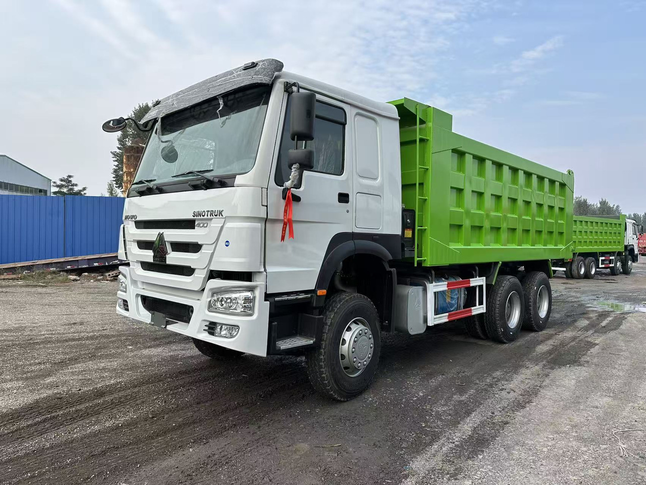 SINOTRUK HOWO 400HP 6X4 Tipper Truck - Tippbil lastbil: bild 1 SINOTRUK HOWO 400HP 6X4 Tipper Truck - Tippbil lastbil: bild 1