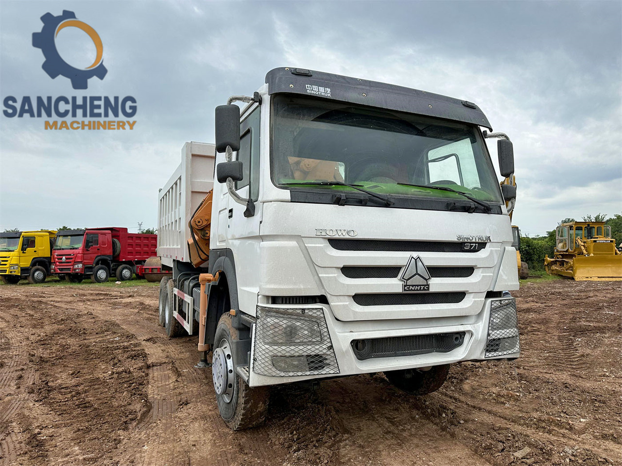 SINOTRUK Howo 371hp 6x4 crane truck - Kranbil: bild 5 SINOTRUK Howo 371hp 6x4 crane truck - Kranbil: bild 5