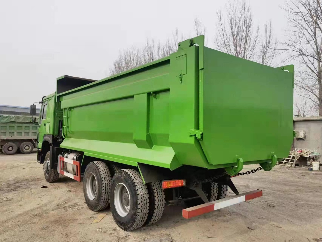 SINOTRUK Howo Dump truck 371hp - Tippbil lastbil: bild 4 SINOTRUK Howo Dump truck 371hp - Tippbil lastbil: bild 4
