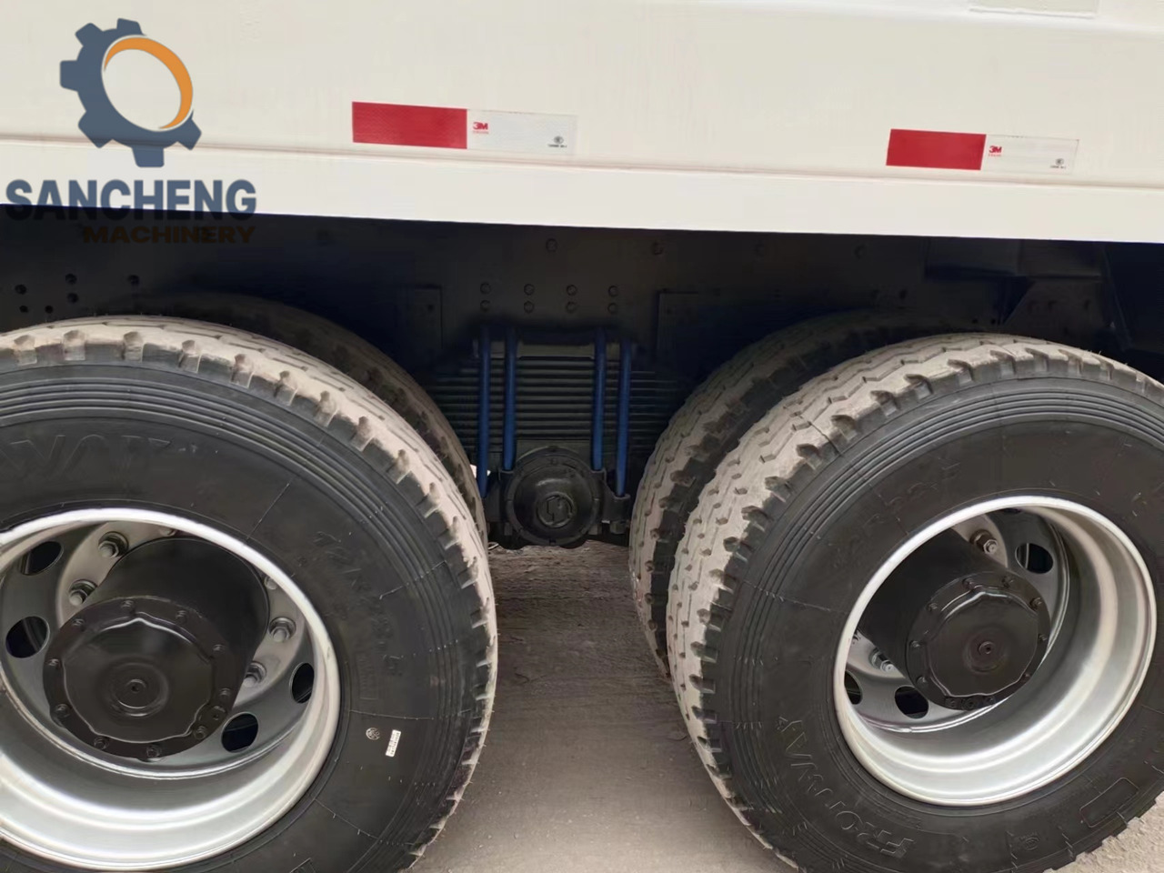 Tippbil lastbil för transportering lösa material Shacman F3000: bild 10 Tippbil lastbil för transportering lösa material Shacman F3000: bild 10