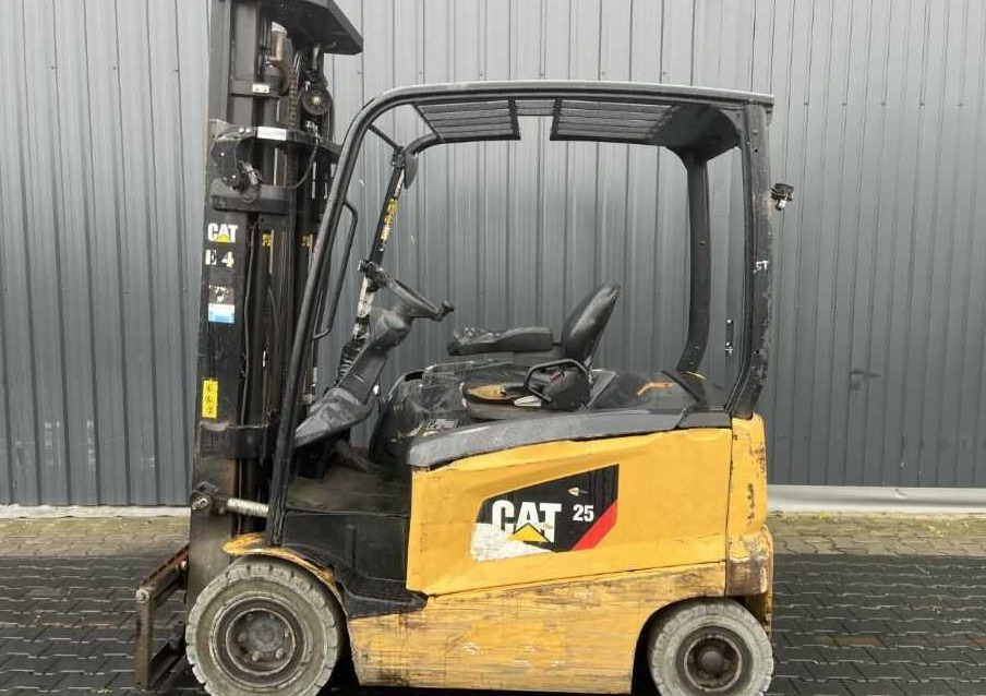 CAT Lift Trucks EP25CN - Eltruck: bild 2 CAT Lift Trucks EP25CN - Eltruck: bild 2