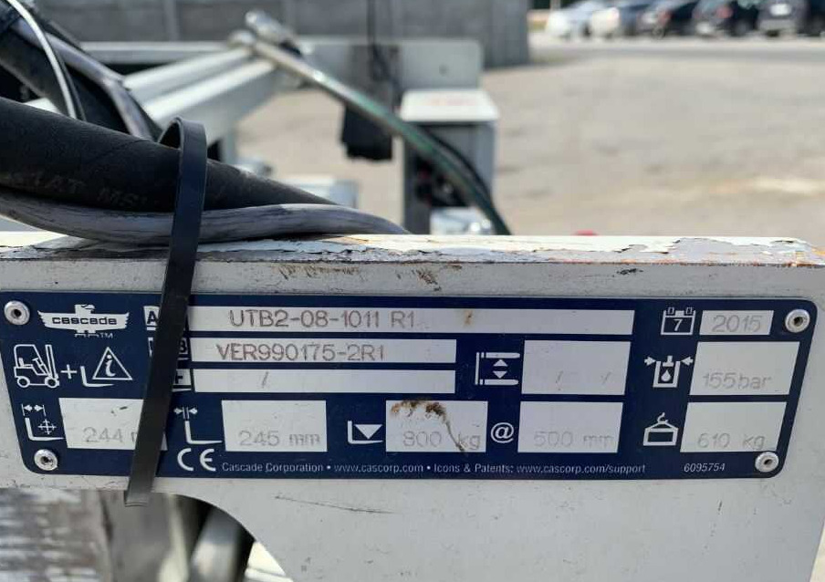 Cascade UTB2-08-1011 R1, Kartonklammer - Klämaggregat för Materialhanteringsutrustning: bild 1 Cascade UTB2-08-1011 R1, Kartonklammer - Klämaggregat för Materialhanteringsutrustning: bild 1