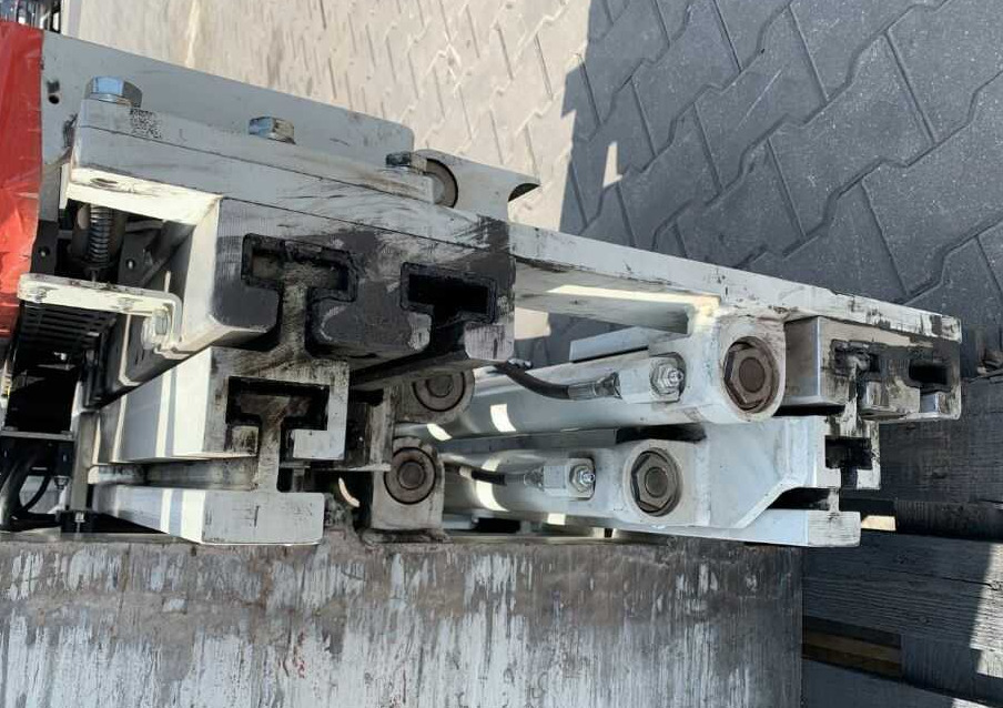 Cascade UTB2-08-1011 R1, Kartonklammer - Klämaggregat för Materialhanteringsutrustning: bild 2 Cascade UTB2-08-1011 R1, Kartonklammer - Klämaggregat för Materialhanteringsutrustning: bild 2