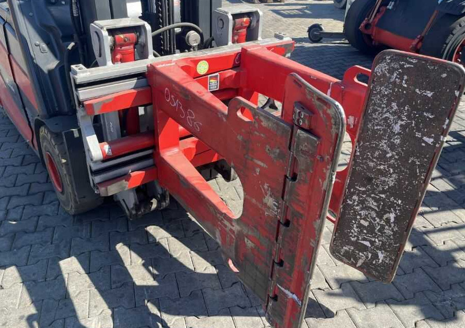 Durwen RKKP25 - Klämaggregat för Motviktstruck: bild 2 Durwen RKKP25 - Klämaggregat för Motviktstruck: bild 2