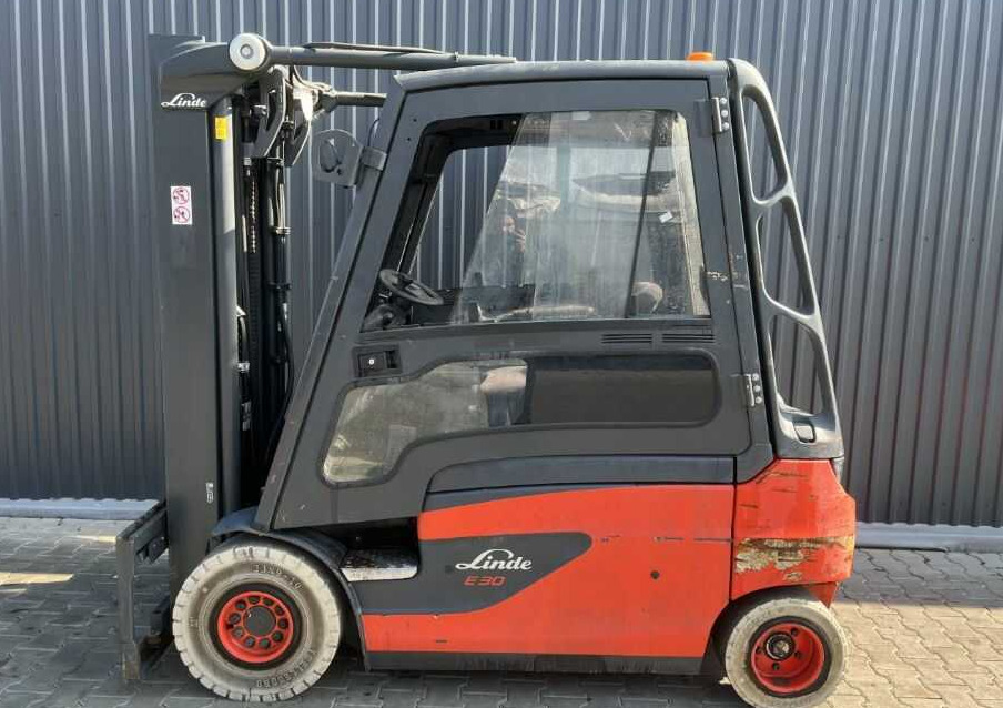 Linde E30L-01 - Eltruck: bild 2 Linde E30L-01 - Eltruck: bild 2