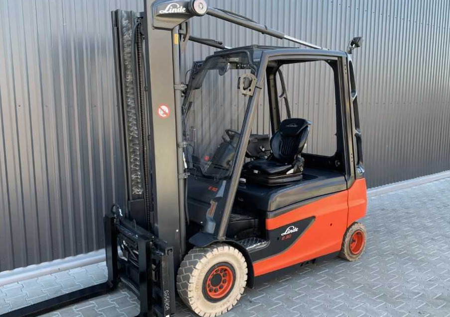Linde E30L-01 - Eltruck: bild 2 Linde E30L-01 - Eltruck: bild 2