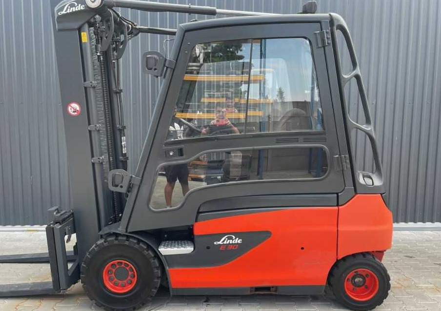 Linde E30L-01 - Eltruck: bild 4 Linde E30L-01 - Eltruck: bild 4