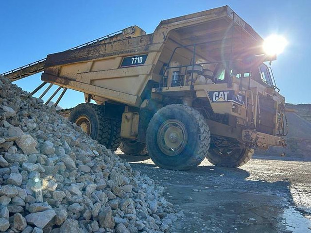 Caterpillar 771D - Dumper: bild 2 Caterpillar 771D - Dumper: bild 2