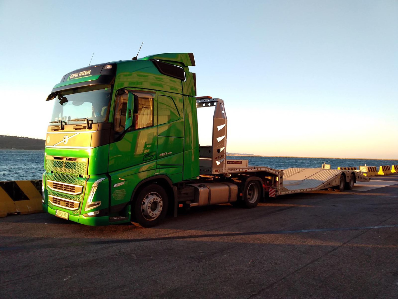 VEGA TRAILER ARLA TRUCK CARRIER - Biltransportbil semitrailer: bild 4 VEGA TRAILER ARLA TRUCK CARRIER - Biltransportbil semitrailer: bild 4