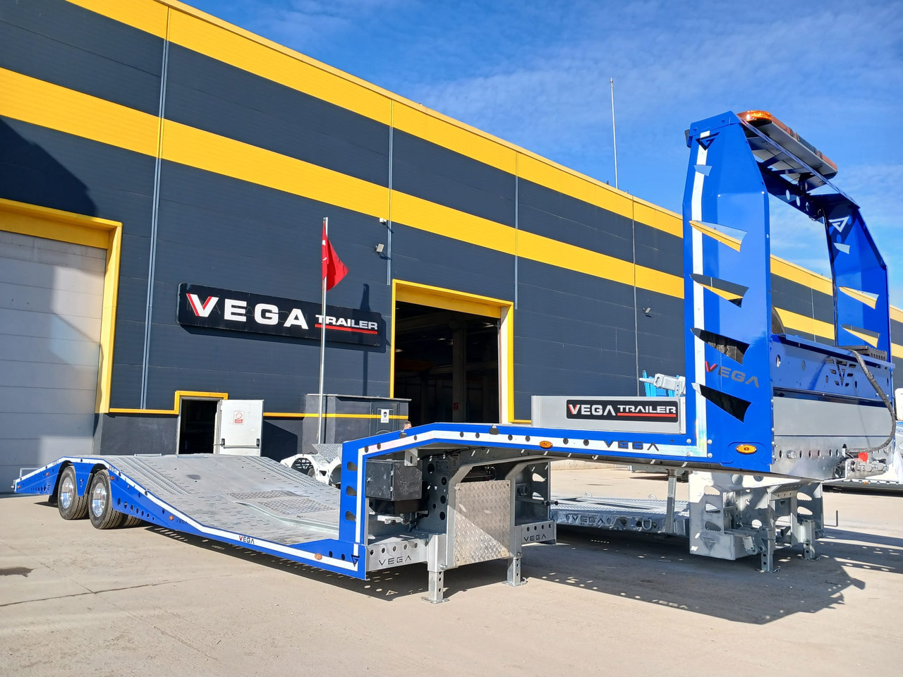 VEGA TRAILER ARLA TRUCK CARRIER - Biltransportbil semitrailer: bild 1 VEGA TRAILER ARLA TRUCK CARRIER - Biltransportbil semitrailer: bild 1