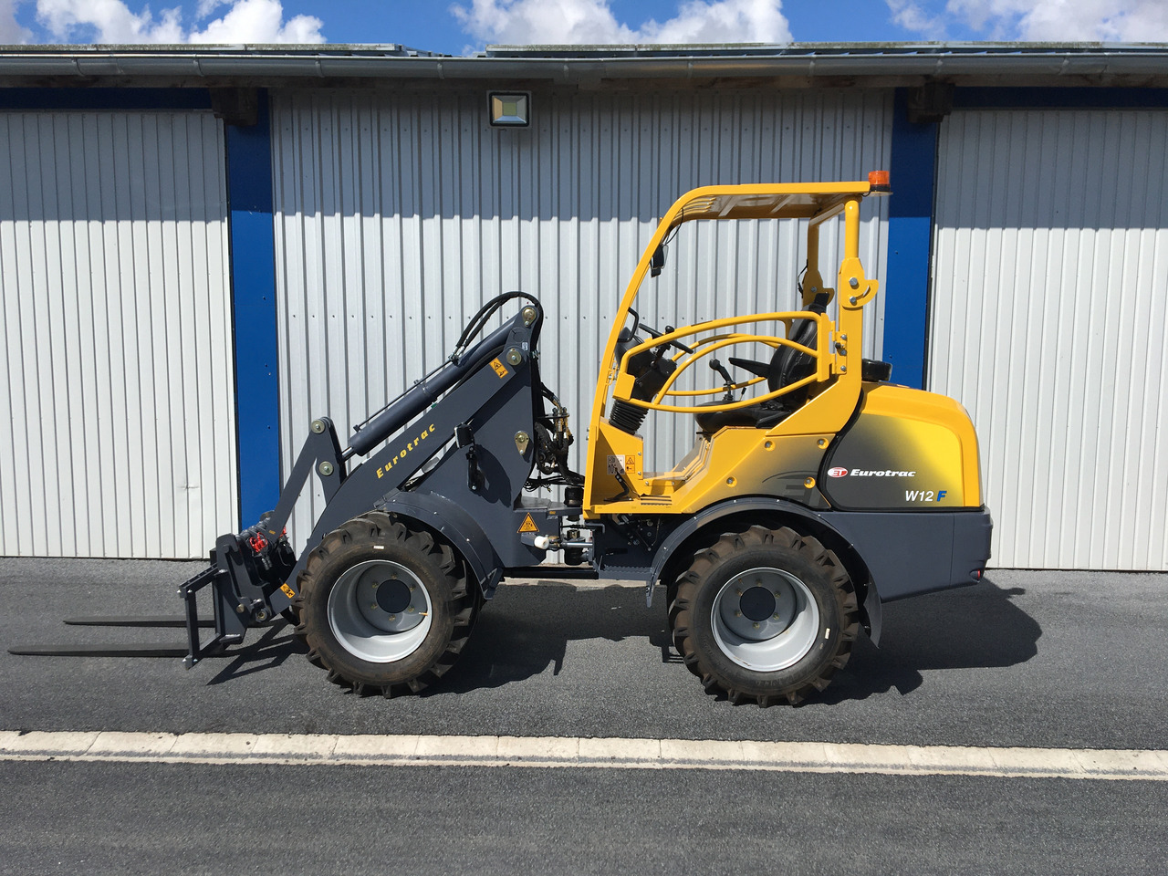 EUROTRAC W12F Schutzdach - Minilastare: bild 2 EUROTRAC W12F Schutzdach - Minilastare: bild 2