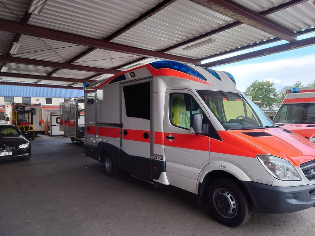 Mercedes-Benz RTW Tigis - Ambulans: bild 1 Mercedes-Benz RTW Tigis - Ambulans: bild 1