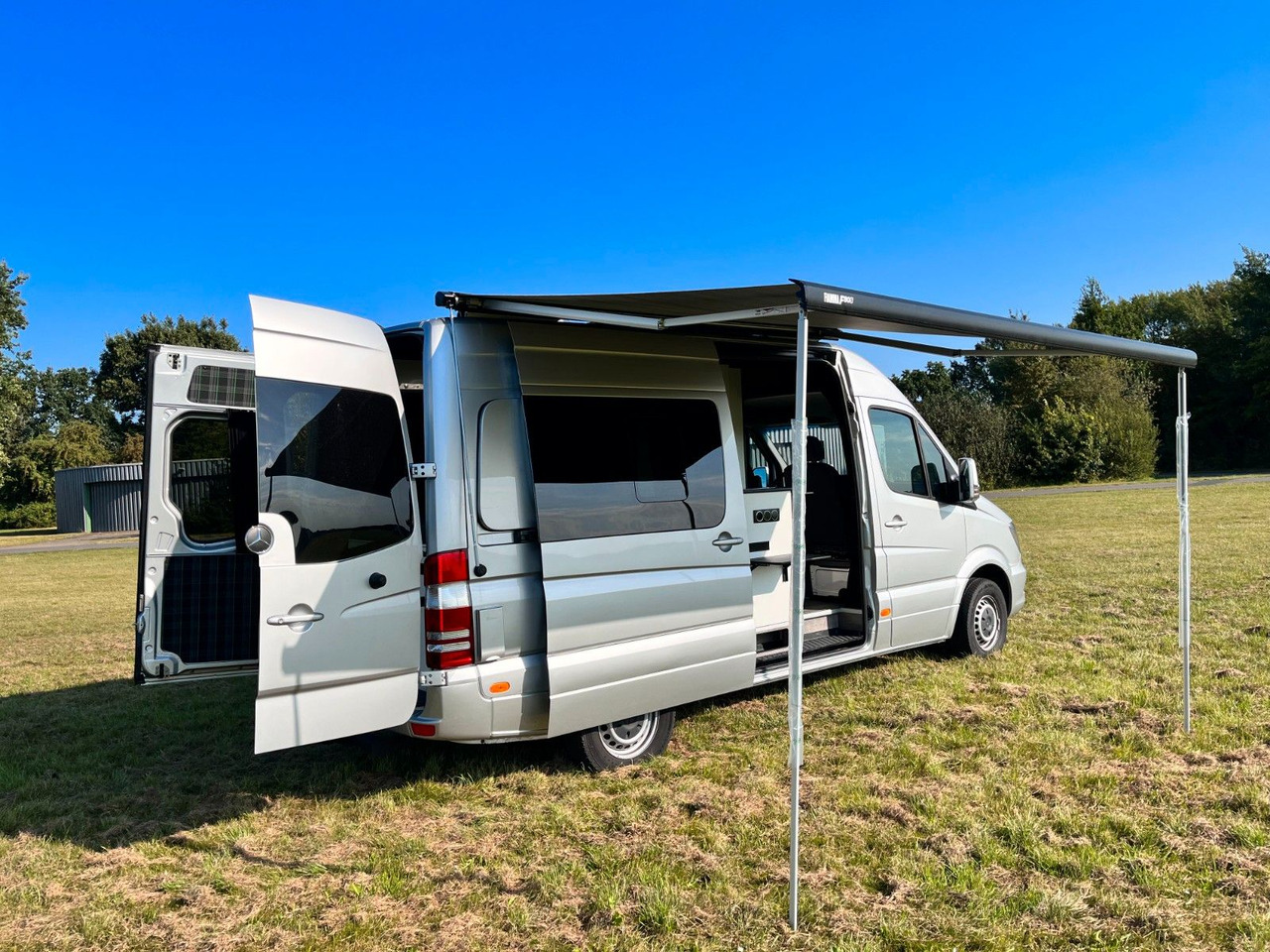 Mercedes-Benz Sprinter 3,5t  Solar / Dusche / WC - Campingbil: bild 2 Mercedes-Benz Sprinter 3,5t  Solar / Dusche / WC - Campingbil: bild 2