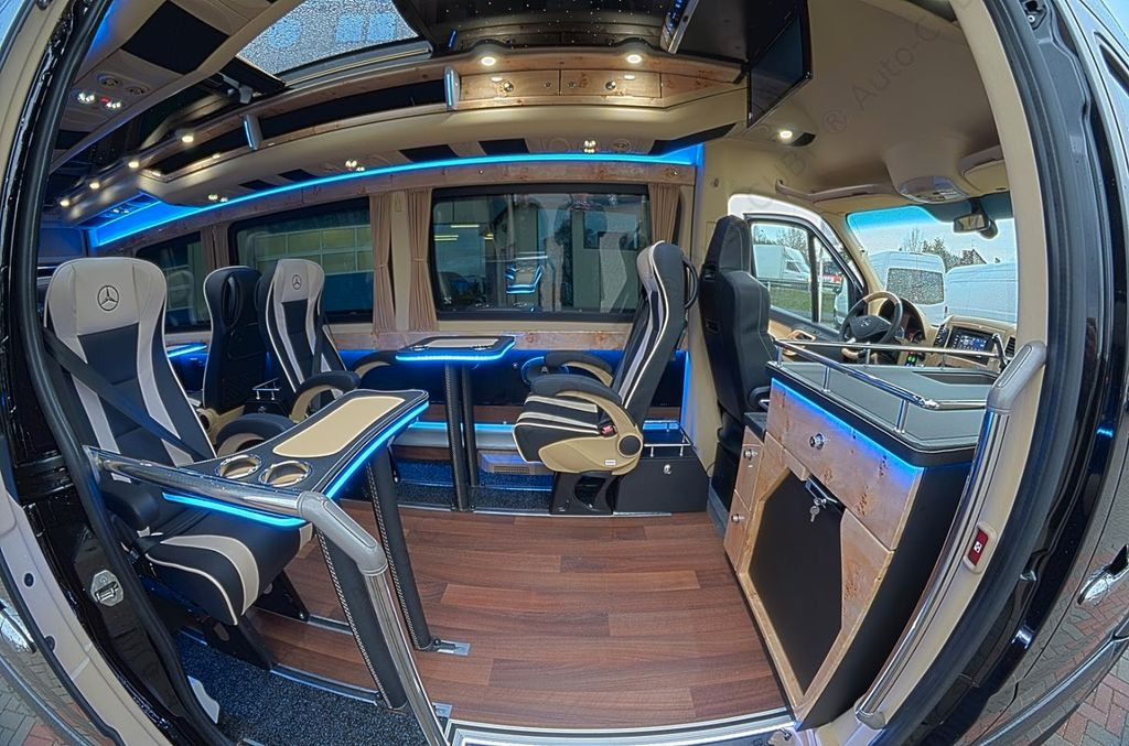Mercedes-Benz Sprinter 319 VIP 8+1 Mercedes-Benz Sprinter 319 VIP 8+1 - Minibuss, Persontransport: bild 2 Mercedes-Benz Sprinter 319 VIP 8+1 Mercedes-Benz Sprinter 319 VIP 8+1 - Minibuss, Persontransport: bild 2