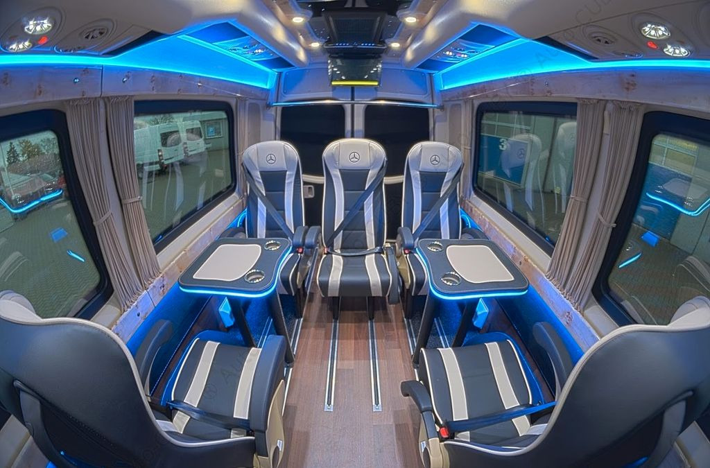 Mercedes-Benz Sprinter 319 VIP 8+1 Mercedes-Benz Sprinter 319 VIP 8+1 - Minibuss, Persontransport: bild 3 Mercedes-Benz Sprinter 319 VIP 8+1 Mercedes-Benz Sprinter 319 VIP 8+1 - Minibuss, Persontransport: bild 3