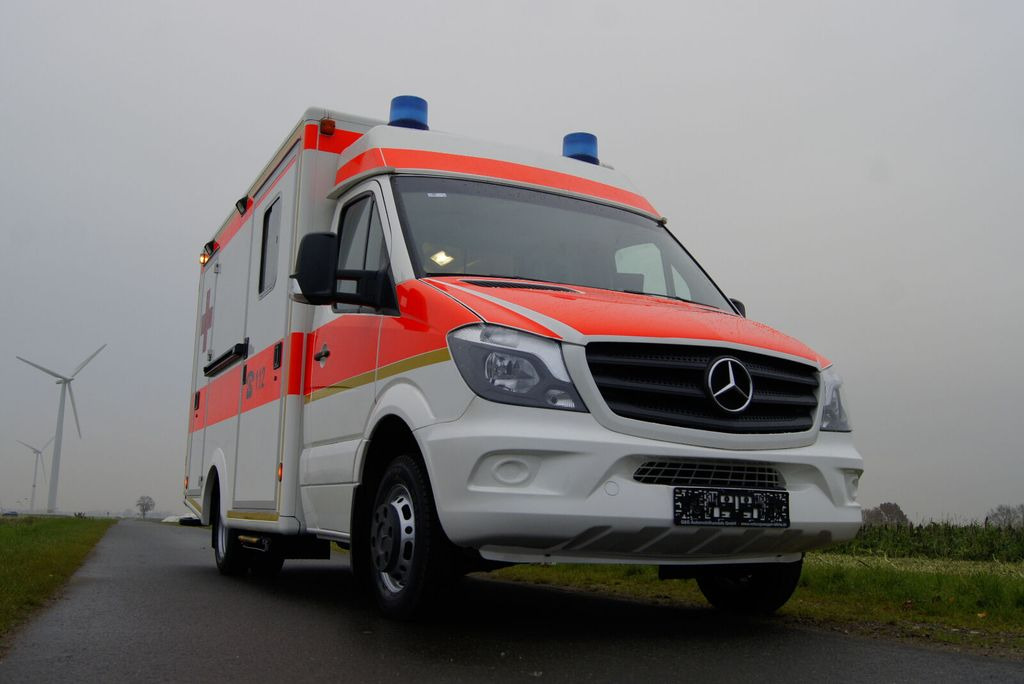 Mercedes-Benz Sprinter 516 // inkl. 1 Jahr Garantie Mercedes-Benz Sprinter 516 // inkl. 1 Jahr Garantie - Ambulans: bild 4 Mercedes-Benz Sprinter 516 // inkl. 1 Jahr Garantie Mercedes-Benz Sprinter 516 // inkl. 1 Jahr Garantie - Ambulans: bild 4