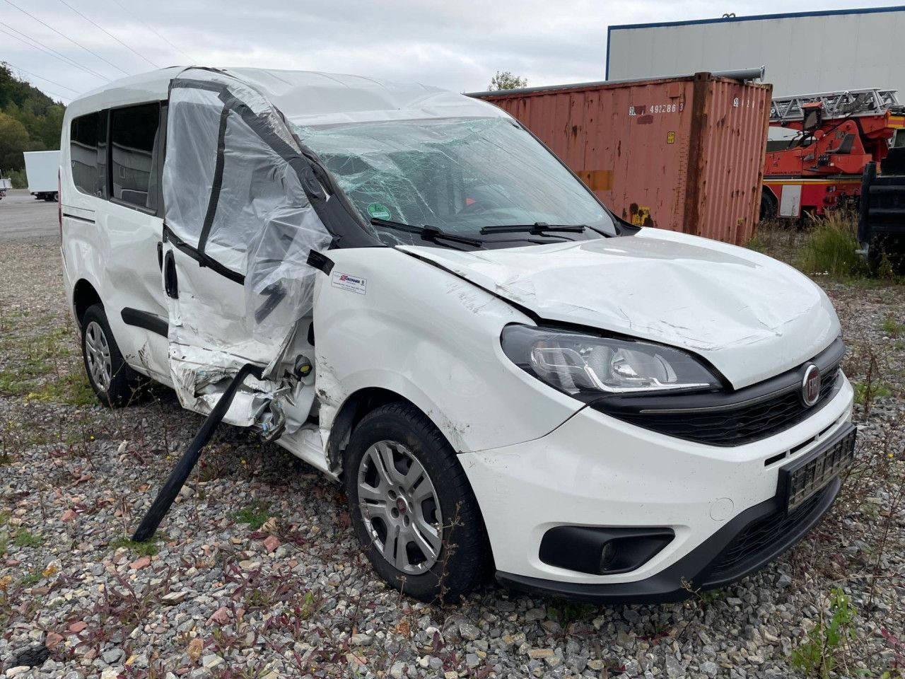 Fiat Doblo Maxi 1.6 M-Jet Euro6 Klima ZV - Persontransport: bild 1 Fiat Doblo Maxi 1.6 M-Jet Euro6 Klima ZV - Persontransport: bild 1