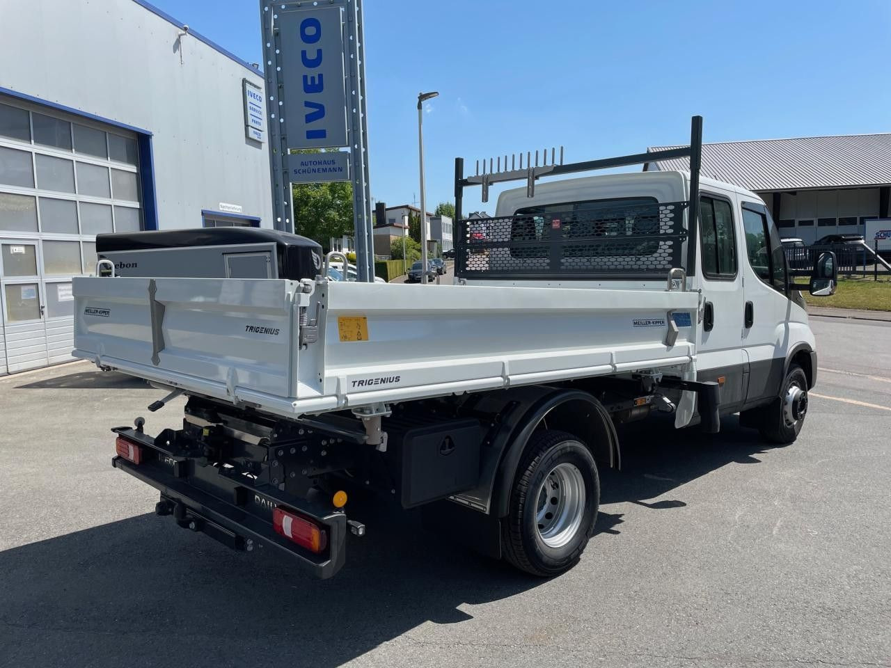 Iveco Daily 70C18H DK - Transportbil med tippflak: bild 4 Iveco Daily 70C18H DK - Transportbil med tippflak: bild 4