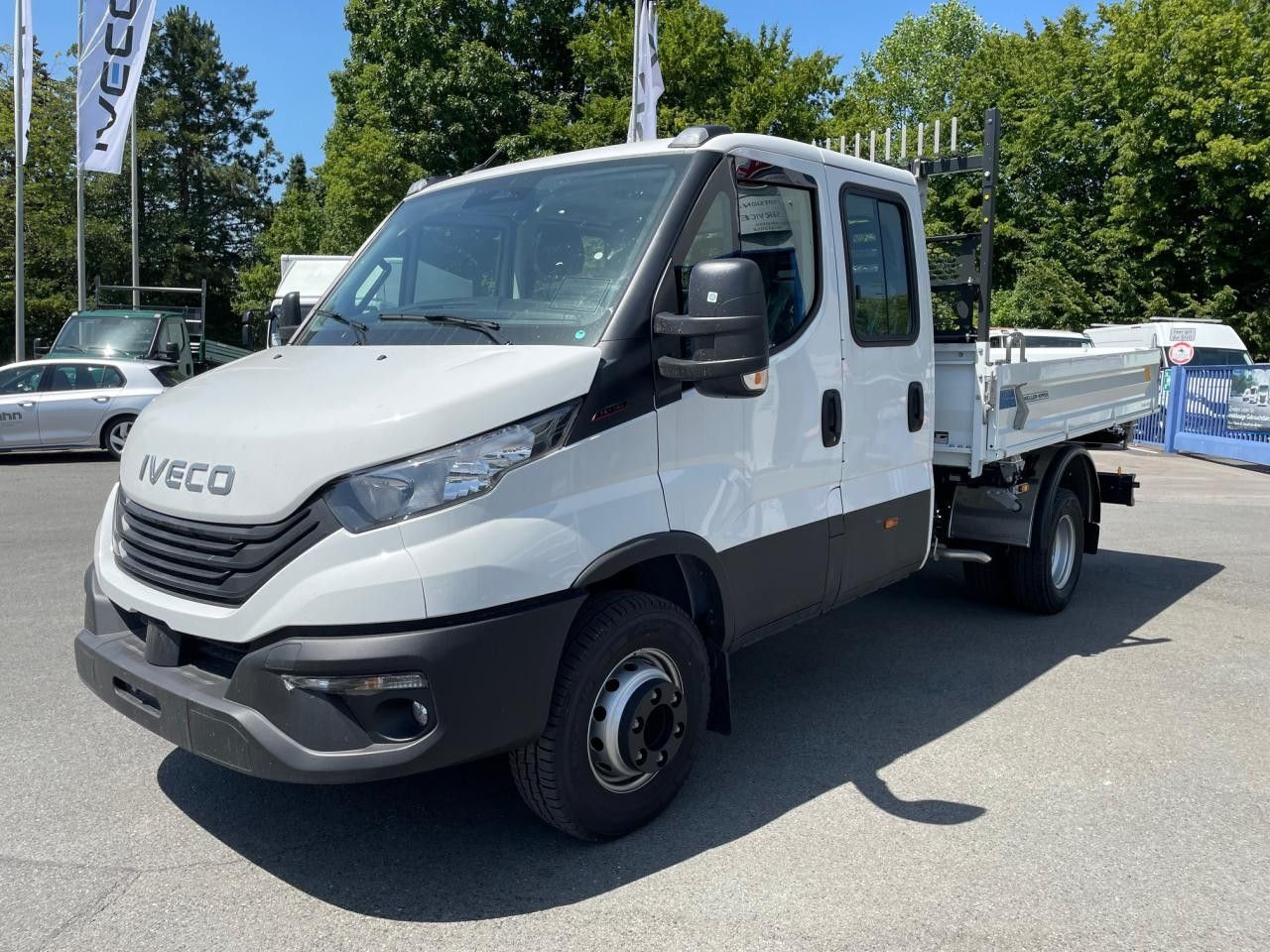Iveco Daily 70C18H DK - Transportbil med tippflak: bild 1 Iveco Daily 70C18H DK - Transportbil med tippflak: bild 1