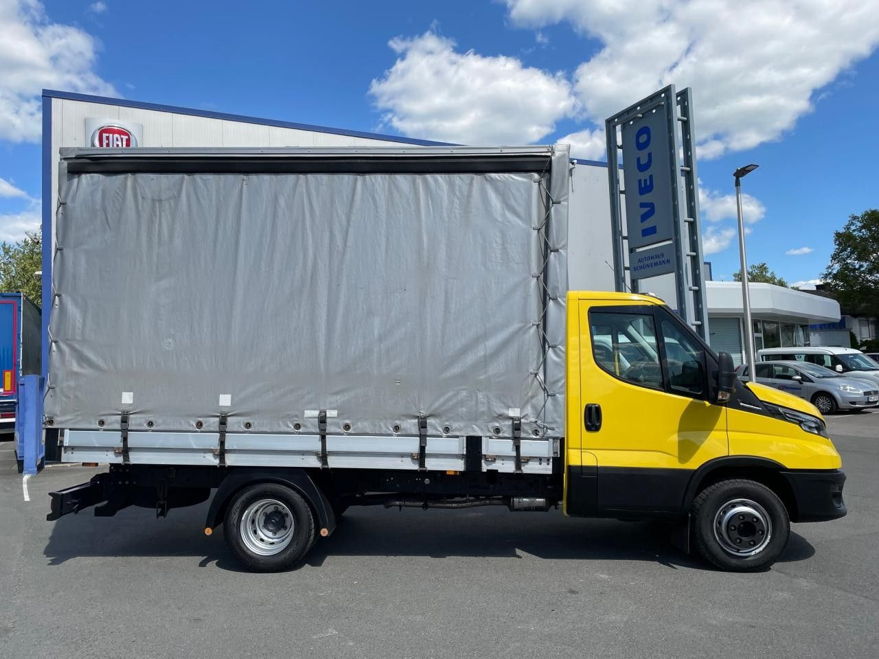 Iveco Daily 70C21HA8/P (72C) Euro6 Klima AHK Navi ZV - Transportbil med kapell: bild 3 Iveco Daily 70C21HA8/P (72C) Euro6 Klima AHK Navi ZV - Transportbil med kapell: bild 3