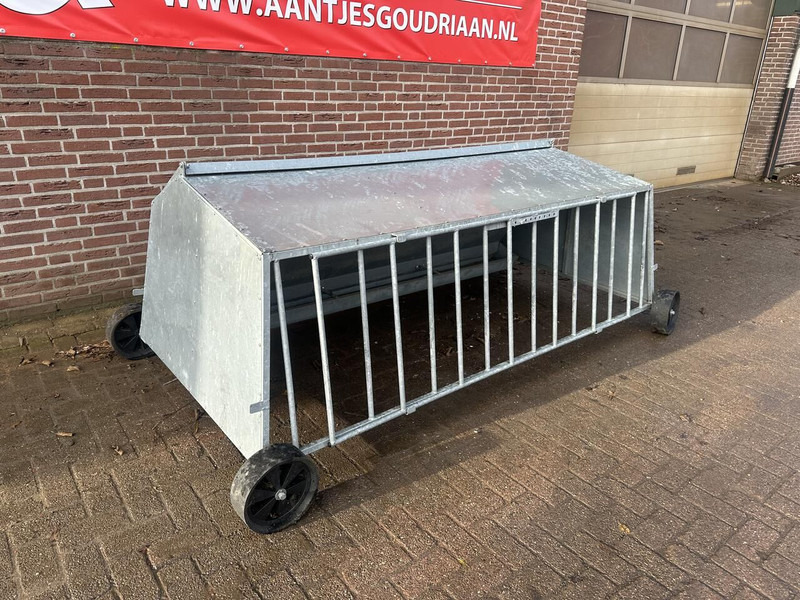 Lammeren voerplaats met overkapping - Utrustning för uppfödnings: bild 2 Lammeren voerplaats met overkapping - Utrustning för uppfödnings: bild 2