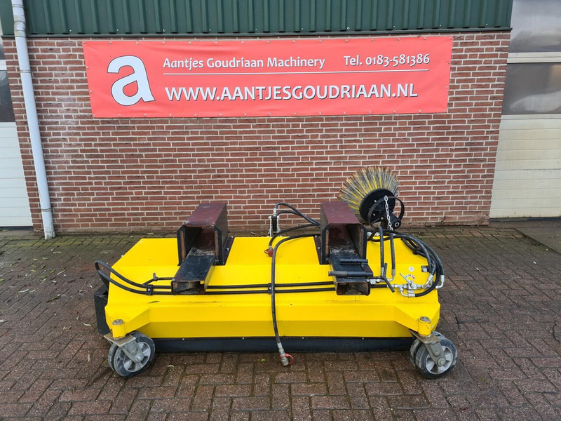 MTS bezem met lepel insteek - Sopaggregat: bild 1 MTS bezem met lepel insteek - Sopaggregat: bild 1