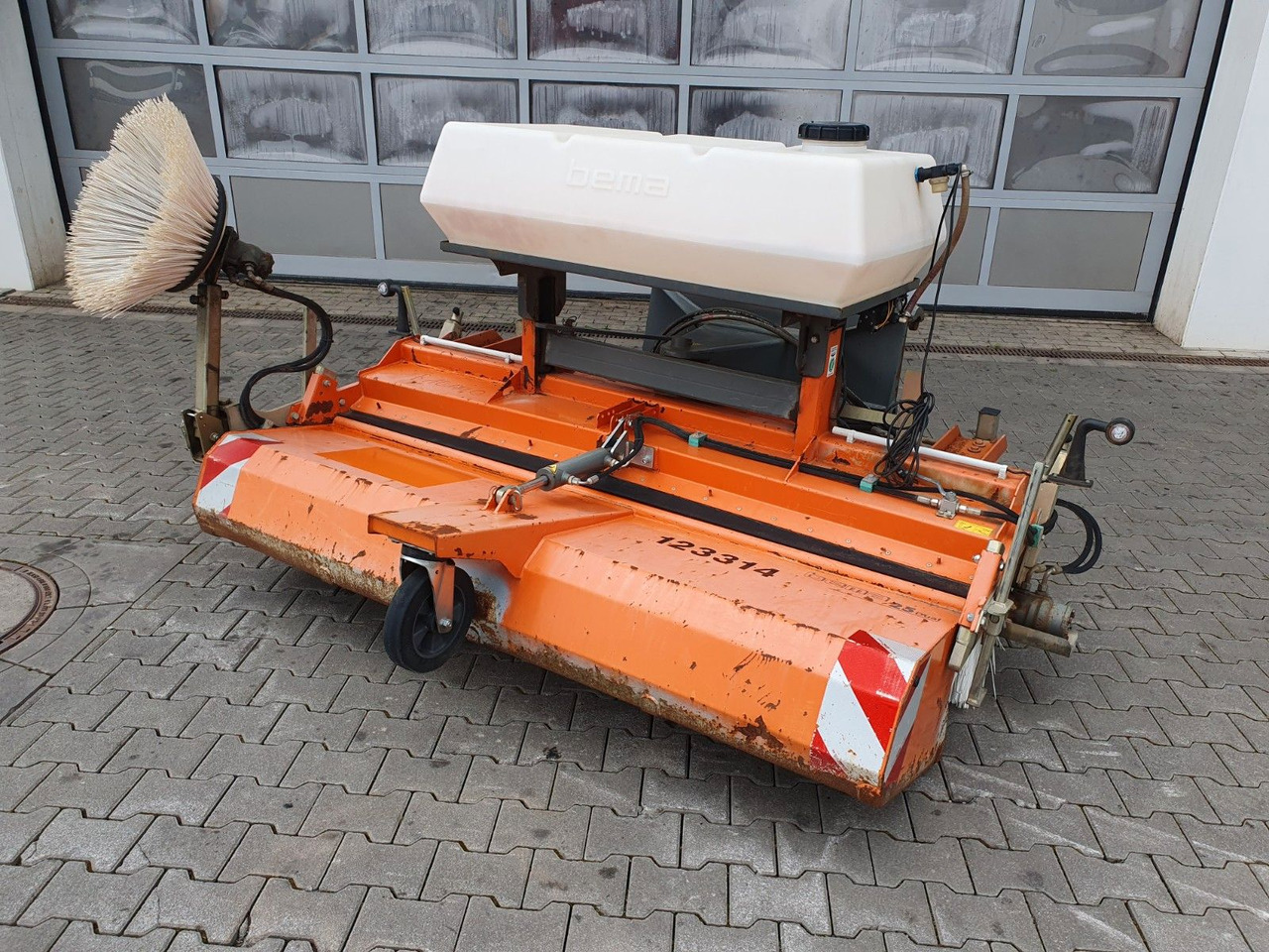 Bema 25 Dual Kehrmaschine / 2.050 mm / 2020 - Sopaggregat: bild 2 Bema 25 Dual Kehrmaschine / 2.050 mm / 2020 - Sopaggregat: bild 2