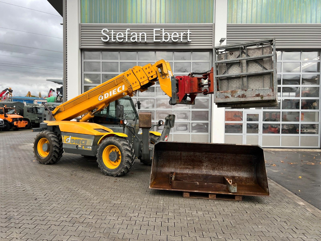 Dieci Icarus 40.16 ET 166 / 4.238 h / 2003 - Hjullastare: bild 1 Dieci Icarus 40.16 ET 166 / 4.238 h / 2003 - Hjullastare: bild 1