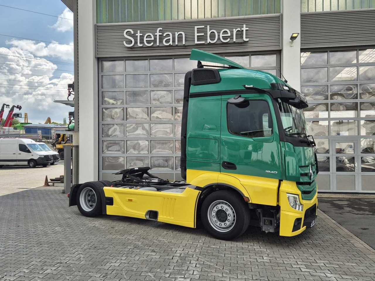 Mercedes-Benz Actros 1840 LSnRL Retarder Hubsattelplatte Xenon - Dragbil: bild 4 Mercedes-Benz Actros 1840 LSnRL Retarder Hubsattelplatte Xenon - Dragbil: bild 4