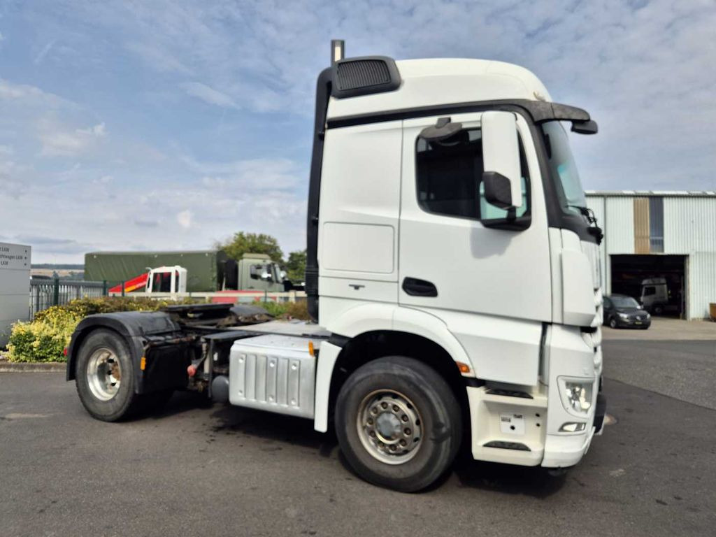 Mercedes-Benz Arocs 1845 LS 4x4 HAD Retarder Hydraulik Navi Mercedes-Benz Arocs 1845 LS 4x4 HAD Retarder Hydraulik Navi - Dragbil: bild 3 Mercedes-Benz Arocs 1845 LS 4x4 HAD Retarder Hydraulik Navi Mercedes-Benz Arocs 1845 LS 4x4 HAD Retarder Hydraulik Navi - Dragbil: bild 3