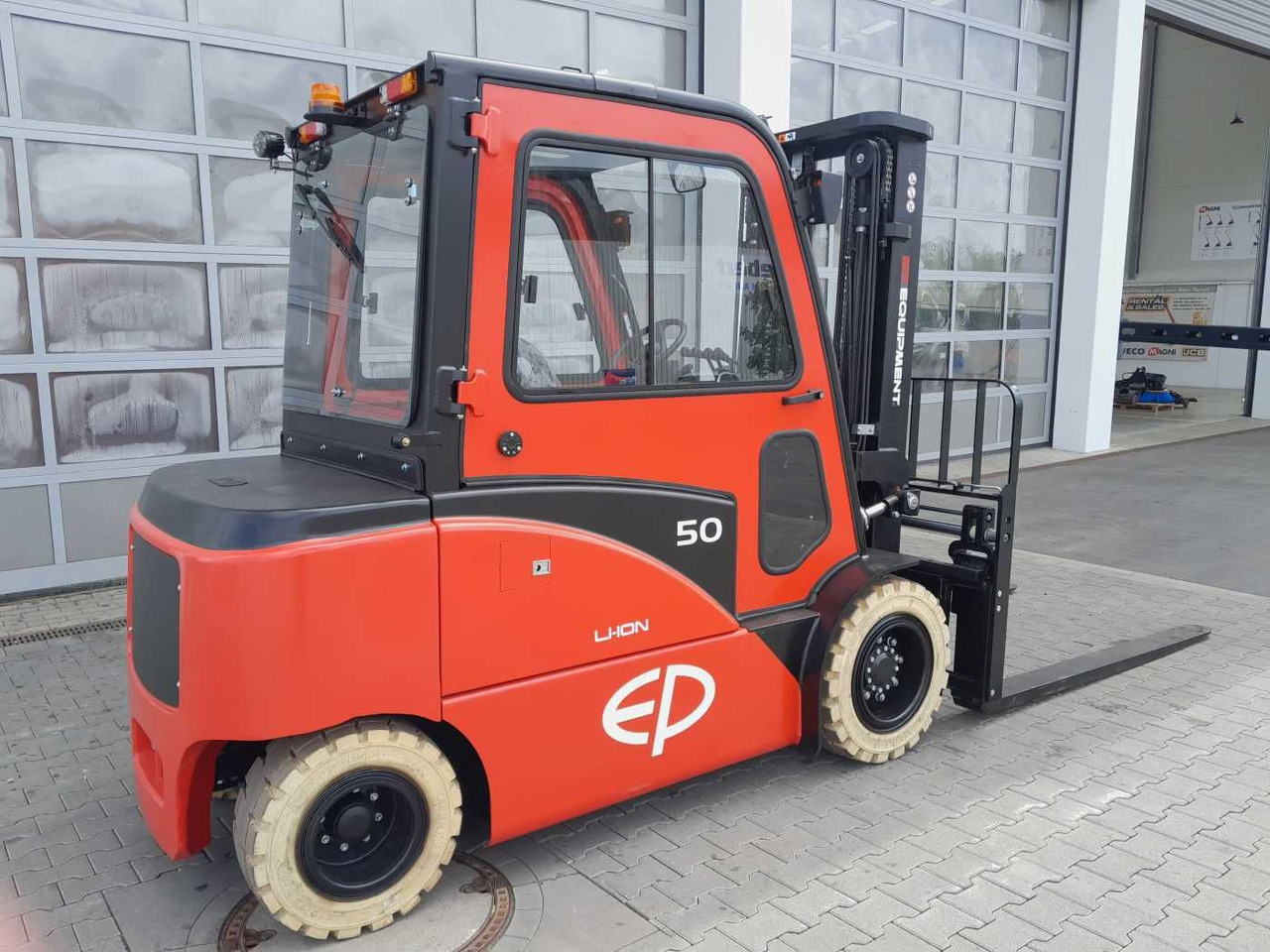 EP Equipment CPD50F8 / 5T / Triplex: 5,00m / ZVG - Eltruck: bild 4 EP Equipment CPD50F8 / 5T / Triplex: 5,00m / ZVG - Eltruck: bild 4