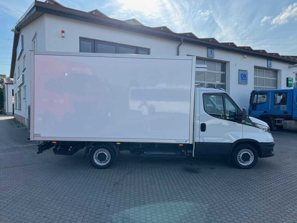 Iveco 35S14 A8 CNG Koffer *3-Sitze*Klima*Automatik*  - Kylbil: bild 3 Iveco 35S14 A8 CNG Koffer *3-Sitze*Klima*Automatik*  - Kylbil: bild 3