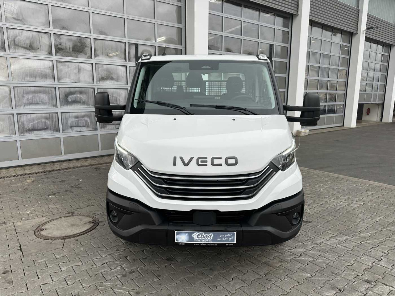 Iveco 70C18H 3-S.-Kipper Meiller *R3.450mm*2xAHK* - Transportbil med tippflak: bild 2 Iveco 70C18H 3-S.-Kipper Meiller *R3.450mm*2xAHK* - Transportbil med tippflak: bild 2