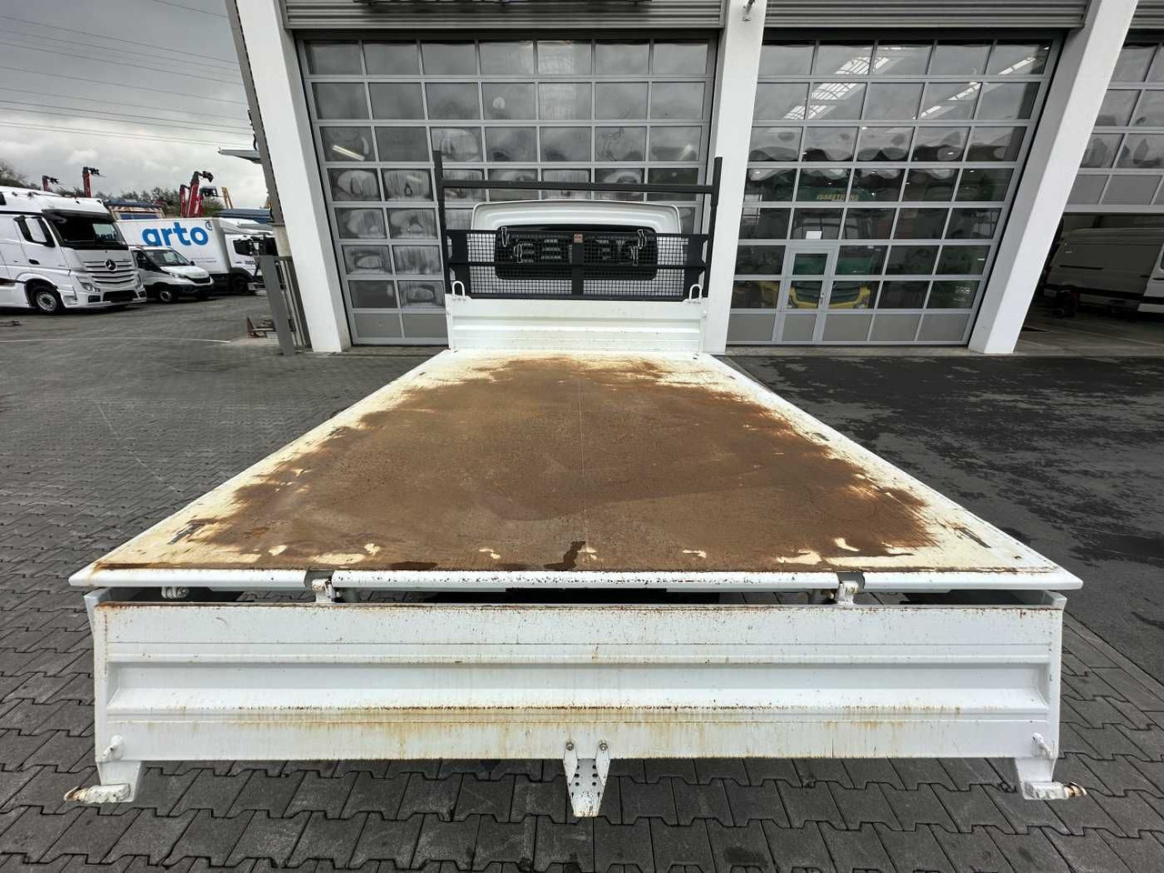 Iveco 70C18H 3-S.Kipper *R.3750mm*7Sitze*AHK* - Transportbil med tippflak: bild 5 Iveco 70C18H 3-S.Kipper *R.3750mm*7Sitze*AHK* - Transportbil med tippflak: bild 5